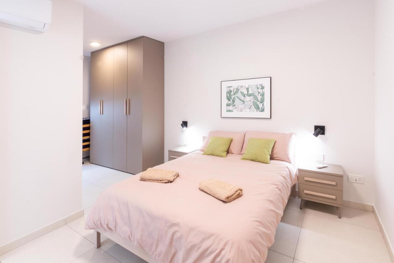 Seafront Luxury Apartment San Pawl il-Baħar Kültér fotó